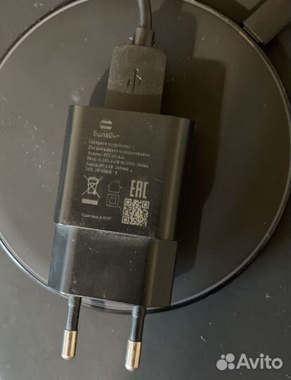 Беспроводная зарядка rivacase VA 4911