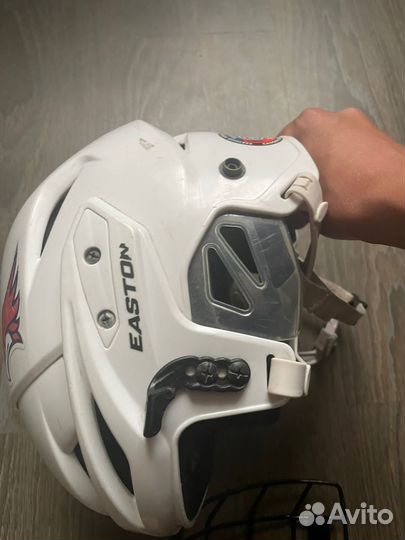 Шлем хоккейный easton, нагрудник, шорты bauer