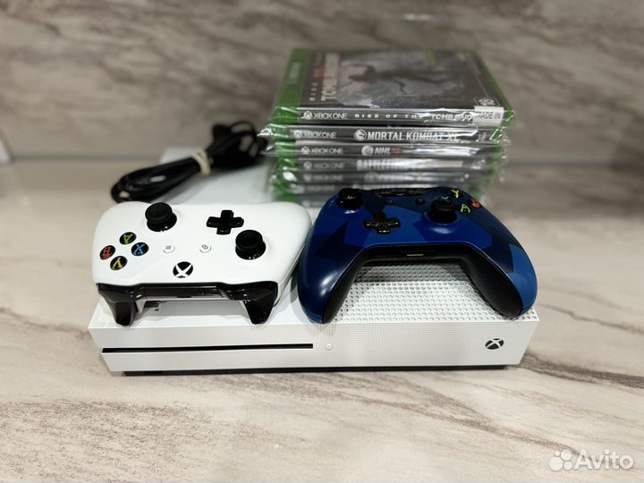 Xbox one S 1tb с играми