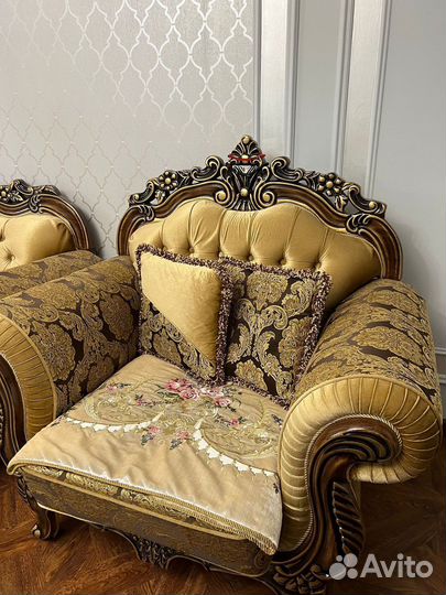 Диван и 2 кресла