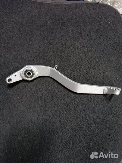 Лапка заднего тормоза rieju mr