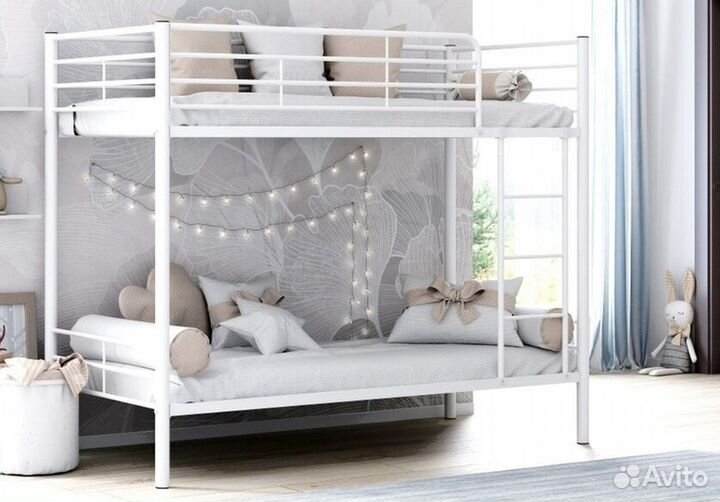 Кровать двухъярусная