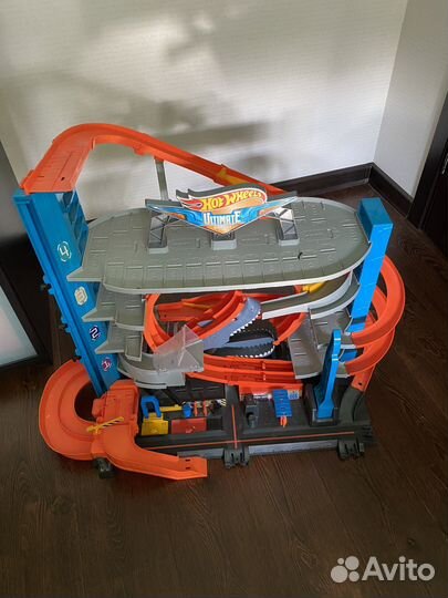 Трек хот вилс акула