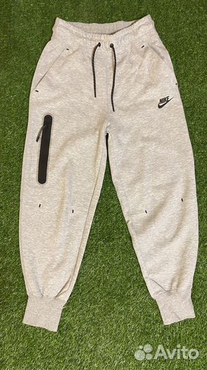 Флисовые брюки Nike Sportswear Tech — AirRobe