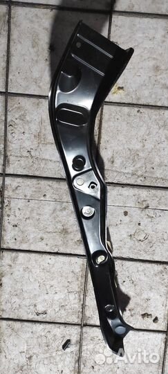 Левая часть рамки радиатора(в подсборе) 5320342040