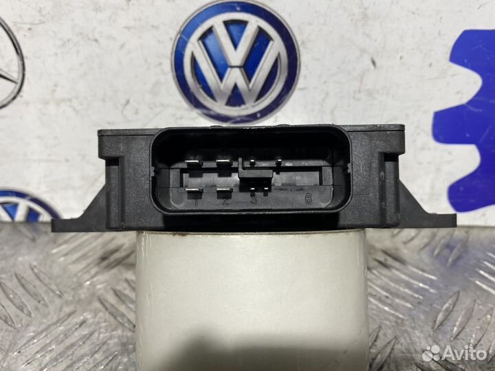 Блок управления BCM бортовой сети Passat B7 VAG