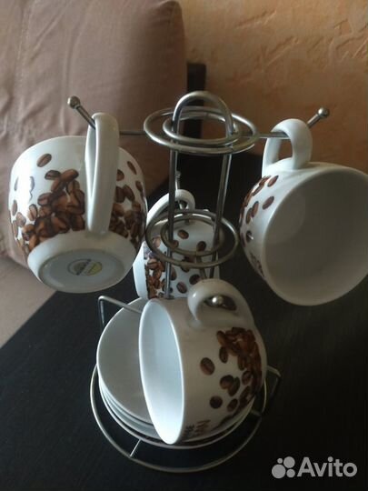 Кофейный сервиз на 4 персоны с подставкой