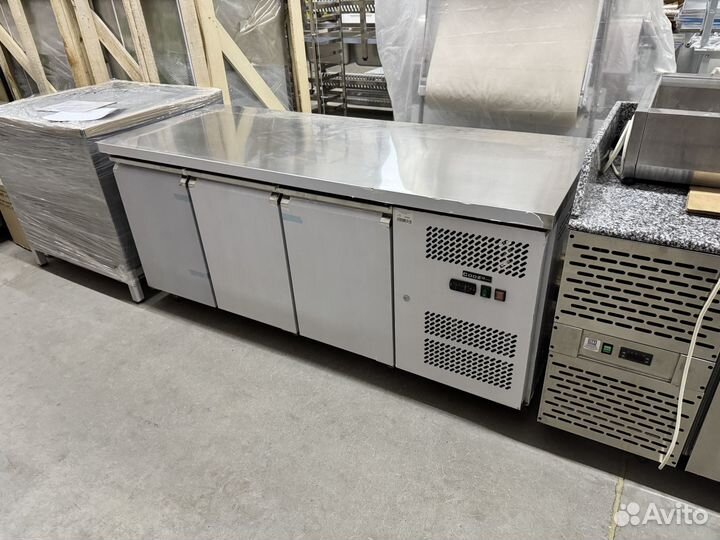 Стол холодильный 3х дверный новый