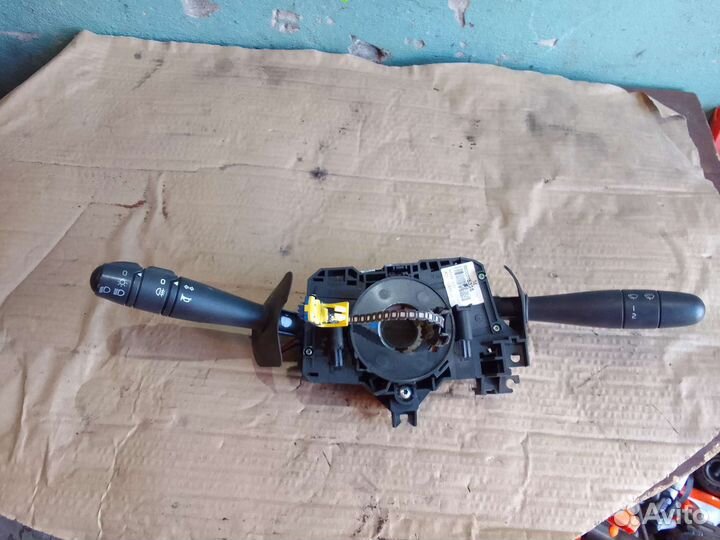 Подрулевой переключатель Renault Logan 1