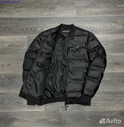 Мужской бомбер от Armani: будьте в моде