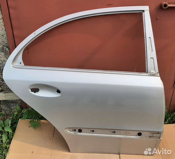Дверь задняя правая Mercedes-Benz w211