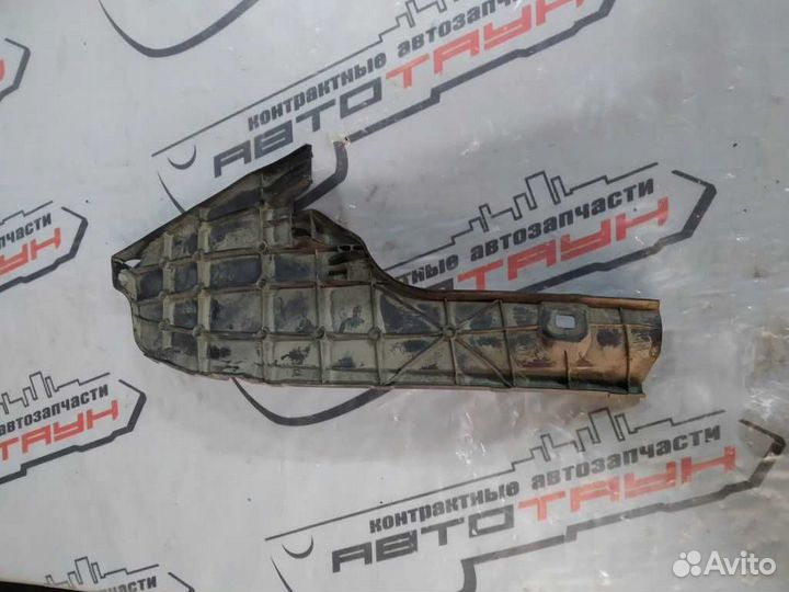 Подкрылок toyota vitz yaris KSP90 NCP90 NCP91 NCP9