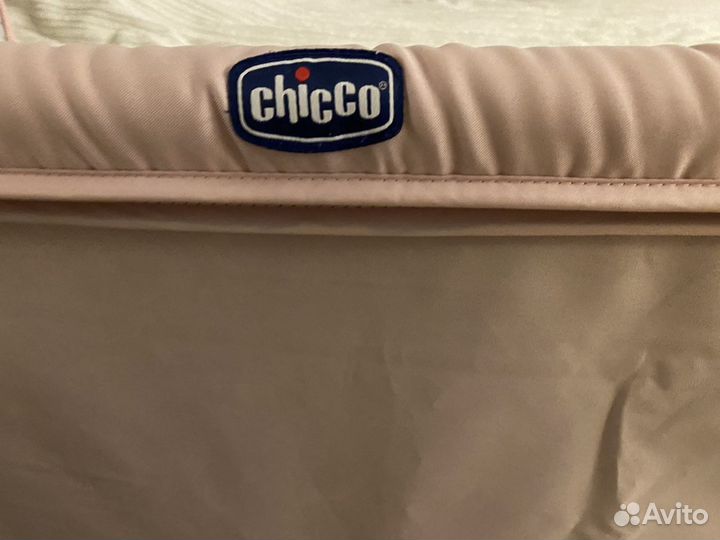 Приставная кроватка chicco next2me