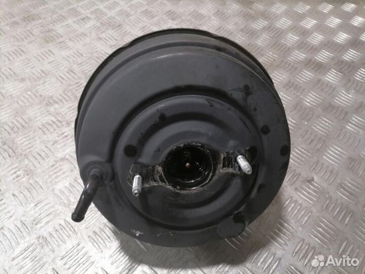 Усилитель тормозов вакуумный Subaru Legacy B13