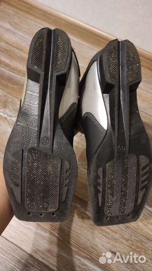 Продаю лыжные ботинки