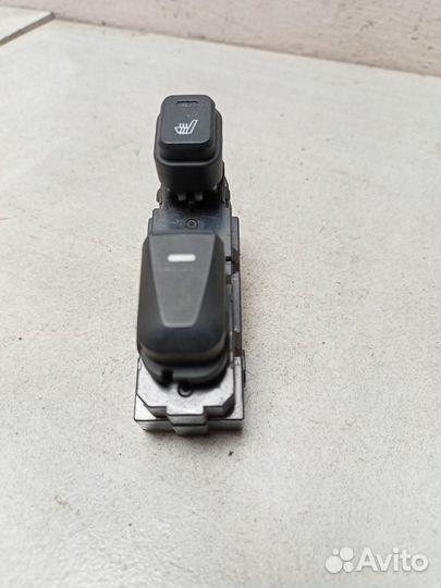 Кнопка стеклоподъемника