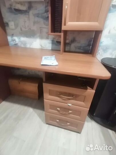 Компьютерный стол