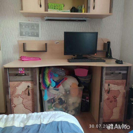 Стол письменный