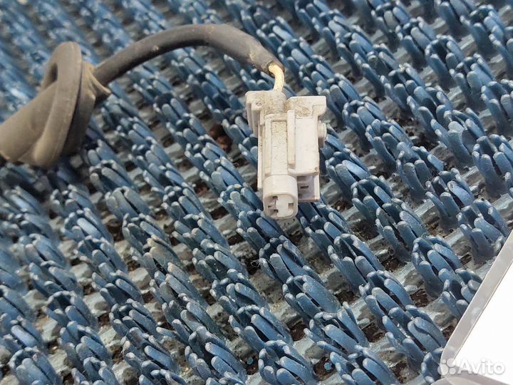 Датчик ABS Subaru Legacy