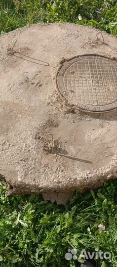 Люк с бетонной крышкой