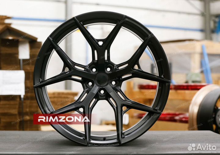 Кованые диски R22 на Audi A8