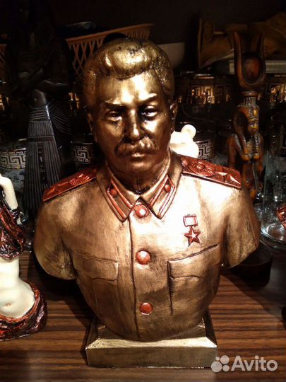 Бюст Сталин