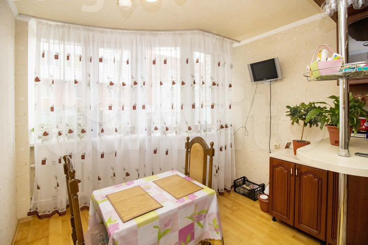 3-к. квартира, 112 м², 2/9 эт.