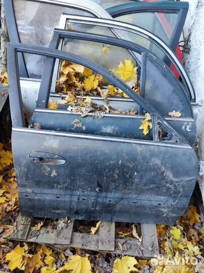 Передняя правая дверь Hyundai sonata 2-3