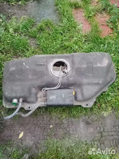 Топлевный бак hyundai