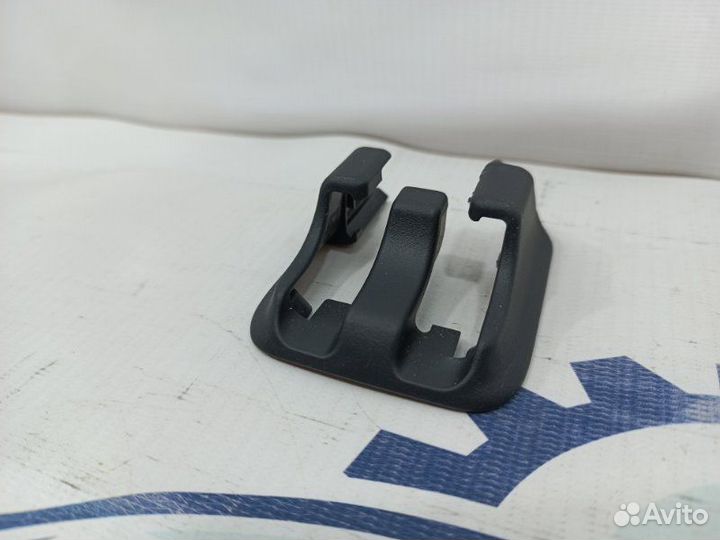 Накладка салазок сиденья Lexus Es 7 2018