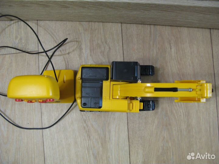 Экскаватор на радиоуправлении китайск TOY state