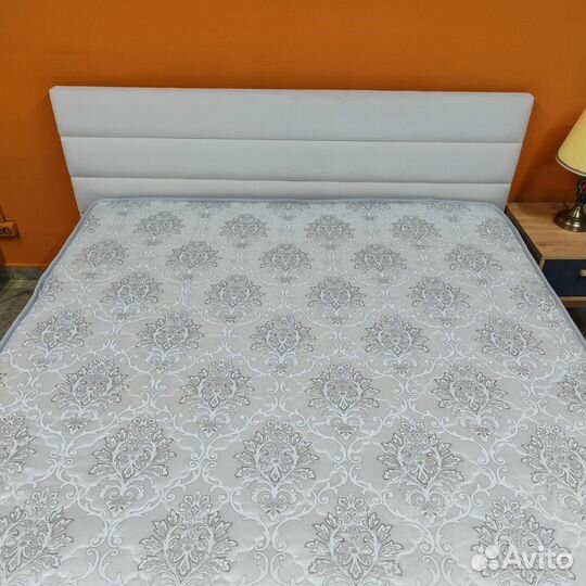 Кровать двухспальная 140х200