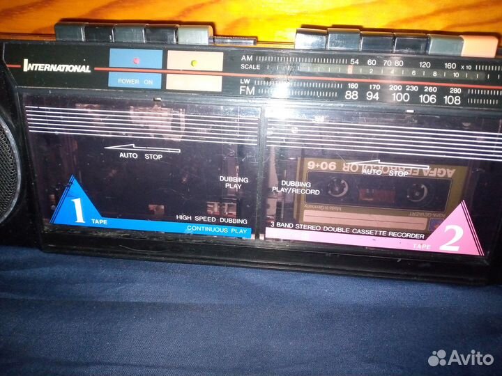 Кассетный магнитофон international