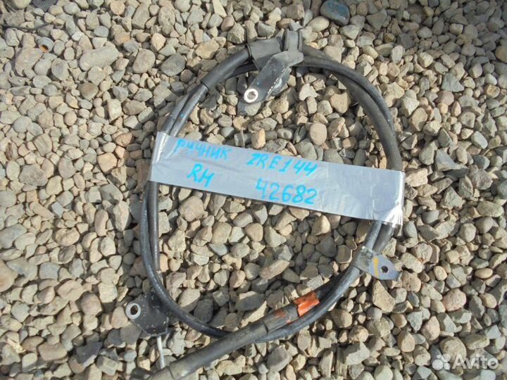 Трос ручника правый Toyota Corolla Fielder ZRE144