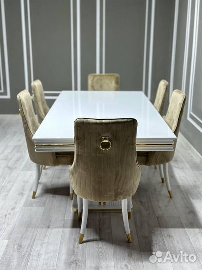 Стол и стулья в гостиную.Оплата при получении