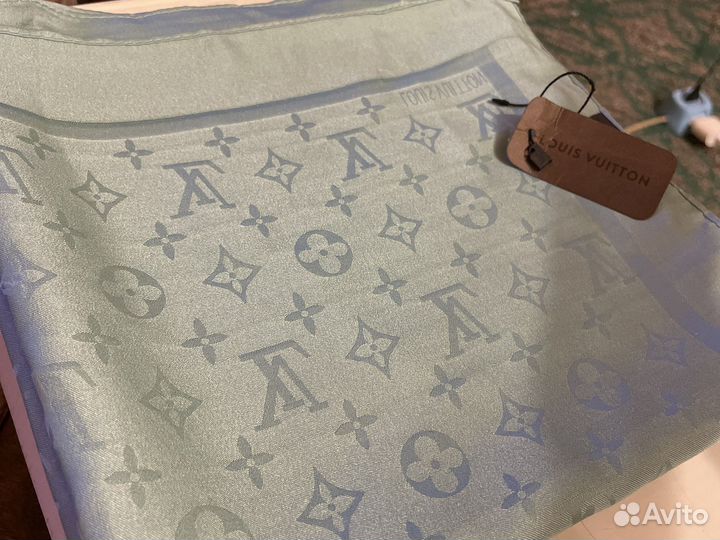 Шелковый платок louis vuitton