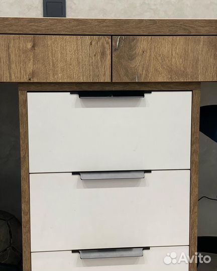 Рабочая зона в детскую на заказ