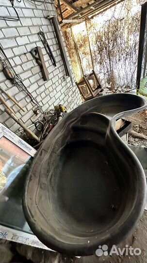 Декоративный пруд