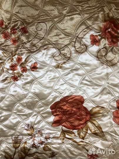 Покрывало на кровать новое