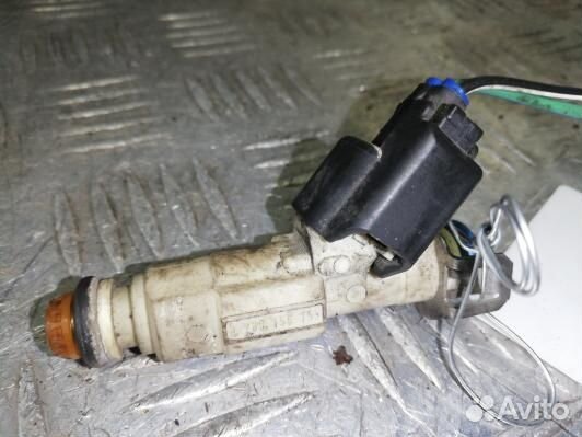 Форсунка бензиновая mazda 5 1 (93H17B704)