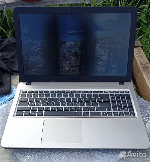 Ноутбук Asus