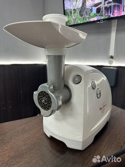 Мясорубка электрическая moulinex hv8