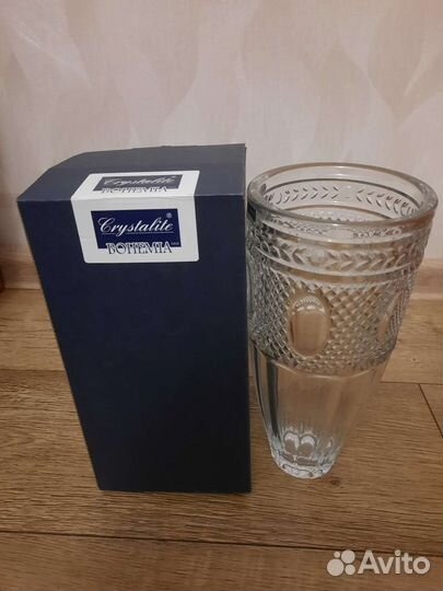 Ваза для цветов хрустальная,новая