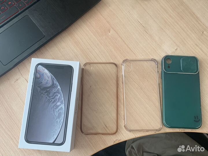 Телефон iPhone XR