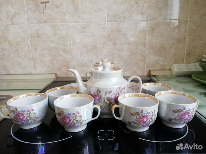 Сервиз чайный, стопки хрустальные