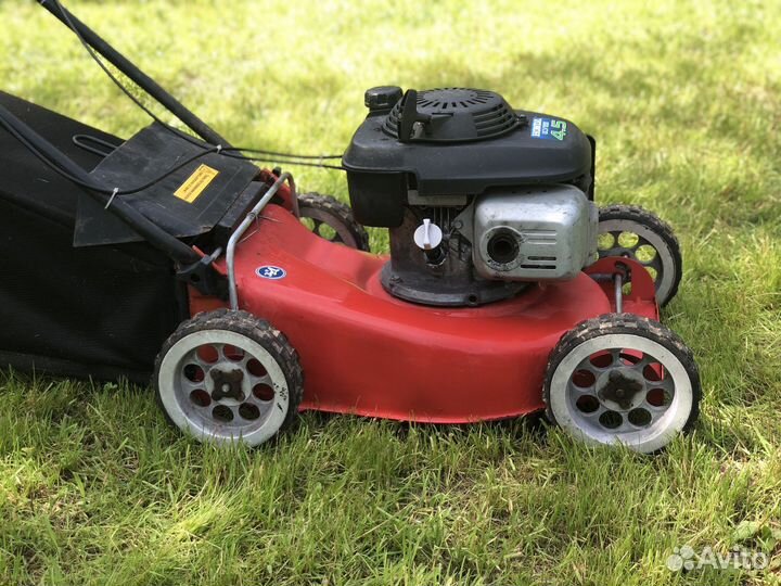 Газонокосилка бензиновая бу