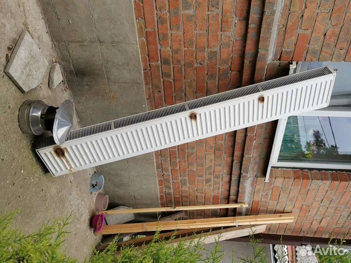 Батарея и зонт вентиляционный на трубу