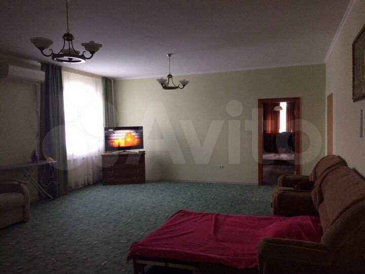 Дом 450 м² на участке 20 сот.