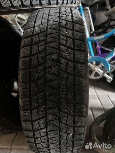 Bridgestone Blizzak DM-V1 215 S