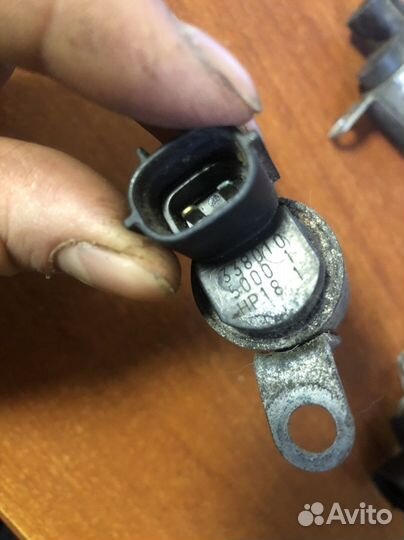 Toyota Lexus клапан vvti